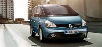 NOVI RENAULT ESPACE: KAJ PA, ?E JE PRAVO RAZKOŠJE ŠE VEDNO IN VSELEJ PROSTOR (ES