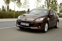 PRENOVLJENA MAZDA3