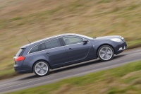 Opel Insignia ? Evropski avto leta sedaj še kot športni karavan