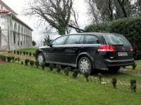 Vectra caravan 2.2 dti ? gospodar prostora
