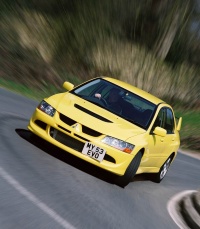 Še mo?nejši EVO VIII FQ330