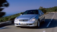 Mercedes Benz razred C z ugodnimi paketi opreme