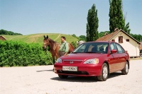 Honda Civic 1.6 LS sedan (4 vrata) ? družinski konji?ek